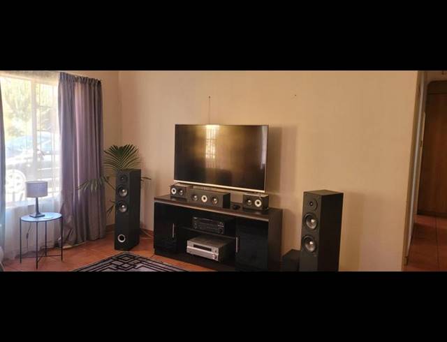4 BEDROOM HOUSE FOR SALE IN CLAREMONT